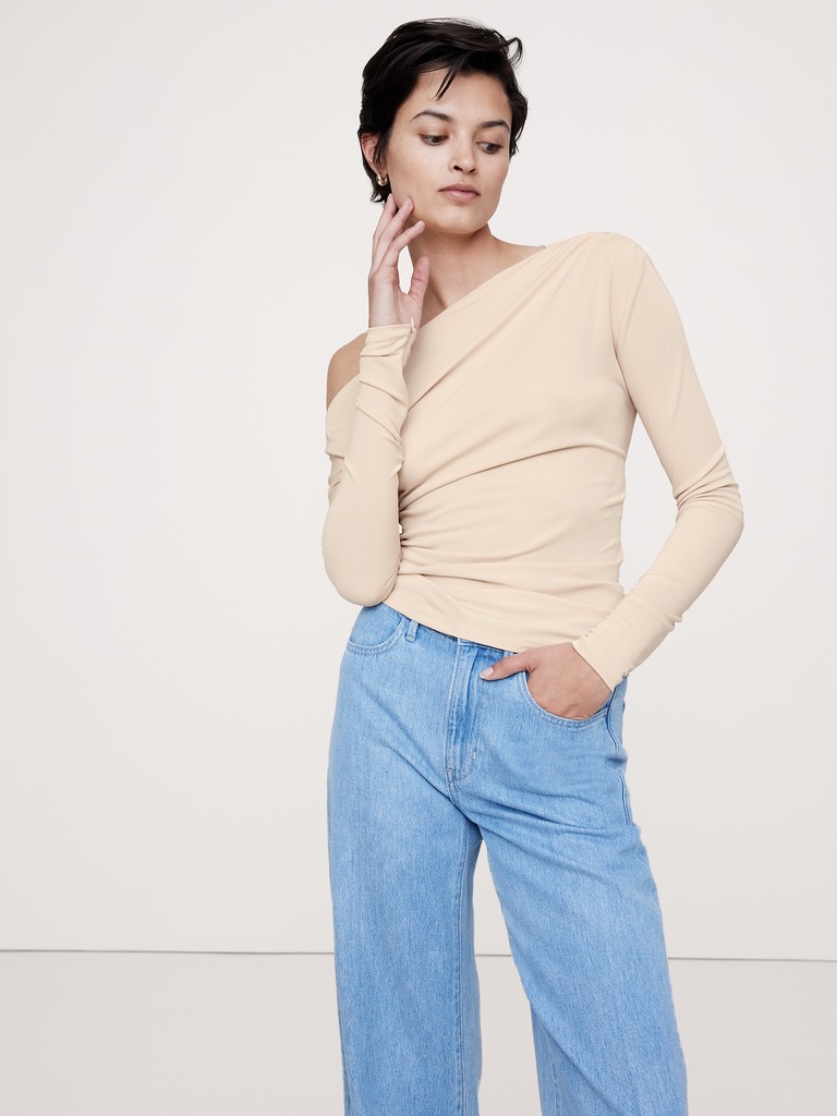 Crepe Knit Twisted Long-Sleeve Top