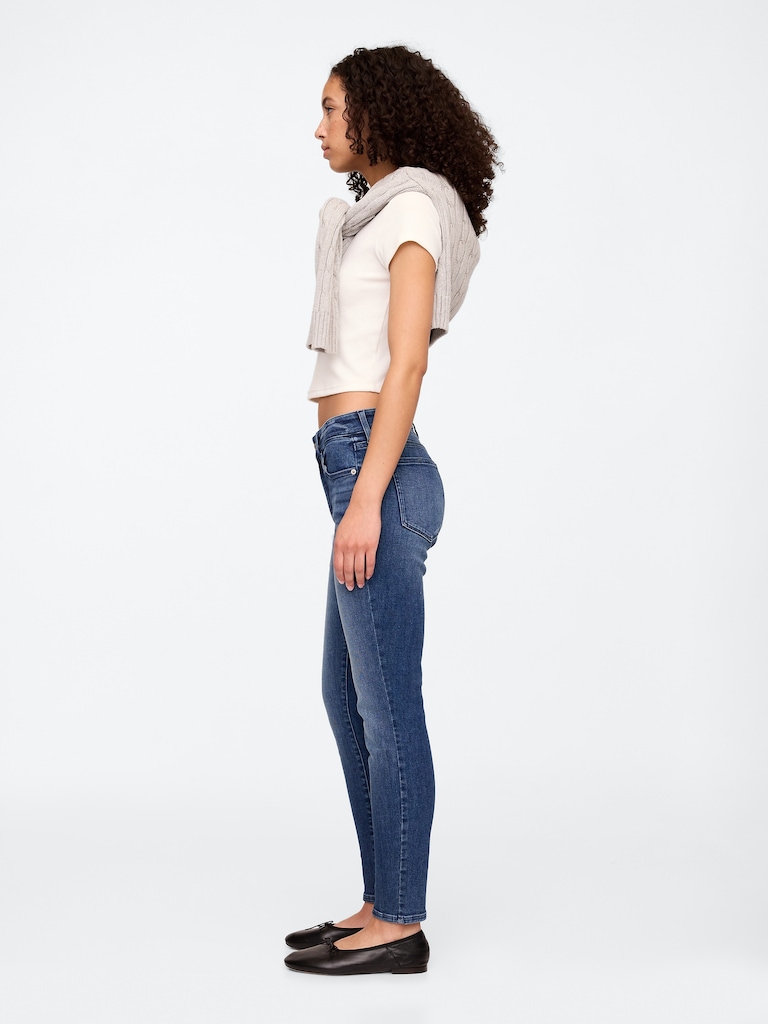 Mid Rise Universal Skinny Jeans