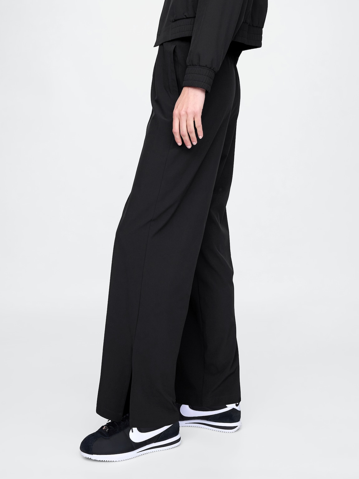 GapFit Tech High Rise Split-Hem Pants