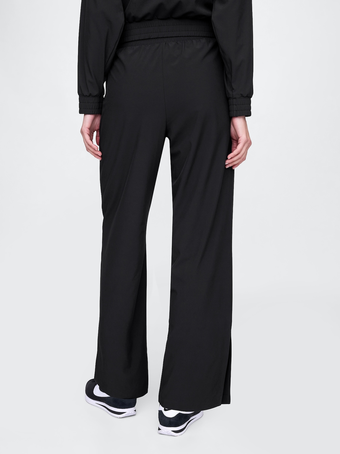 GapFit Tech High Rise Split-Hem Pants