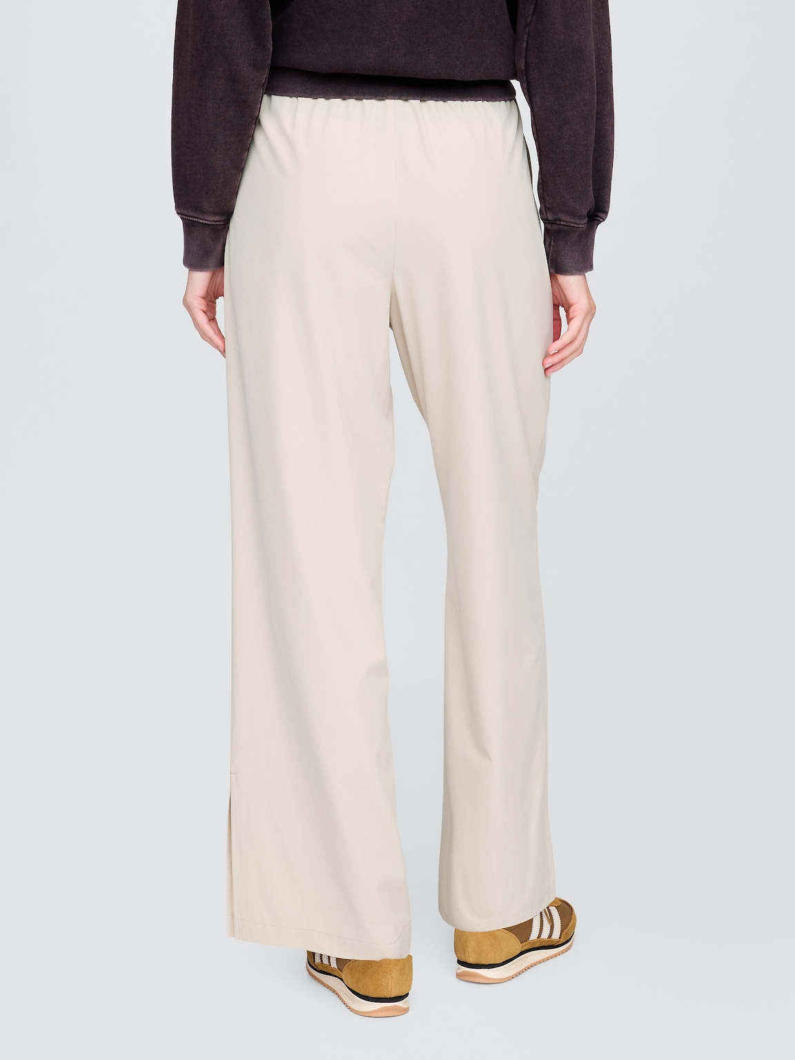 GapFit Tech High Rise Split-Hem Pants