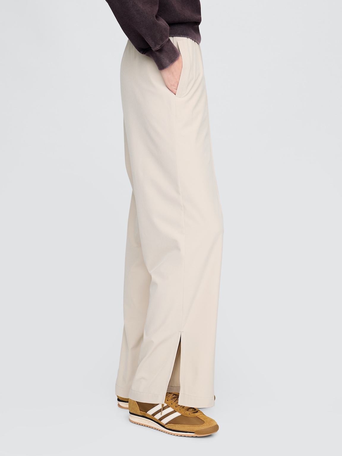 GapFit Tech High Rise Split-Hem Pants