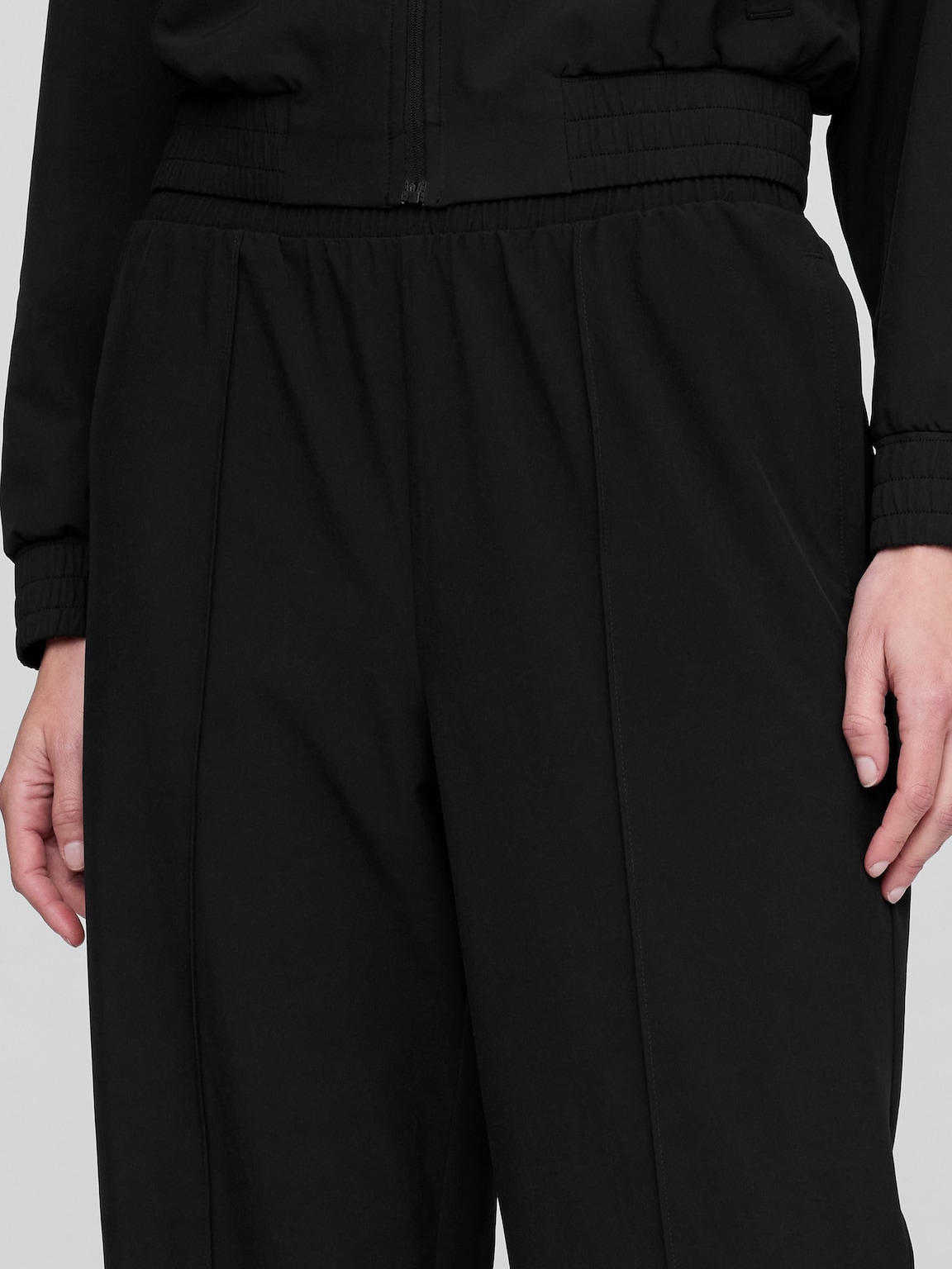 GapFit Tech High Rise Split-Hem Pants