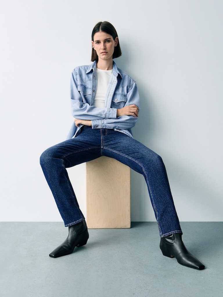 High Rise '90s Slim Straight Jeans