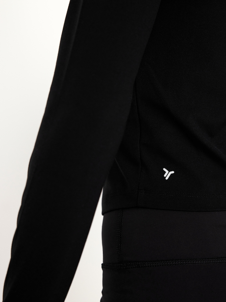 StudioSmooth Full-Zip Cropped Jacket