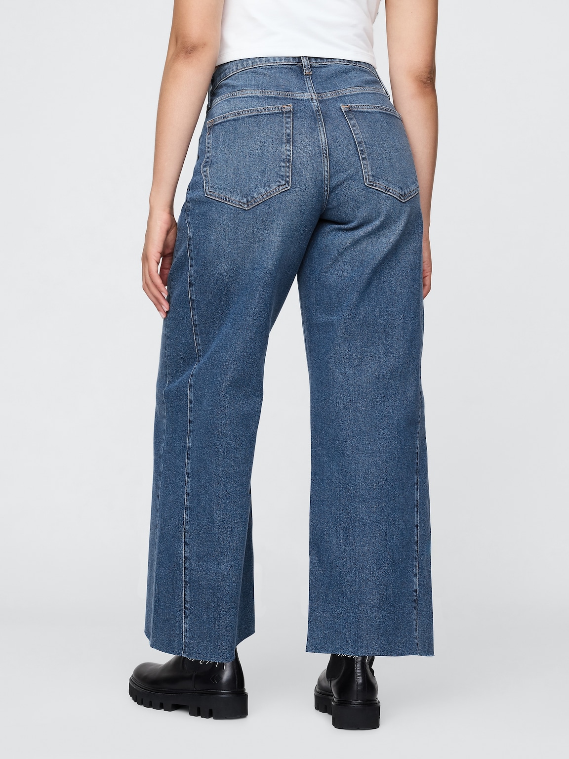 High Rise Stride Wide-Leg Ankle Jeans