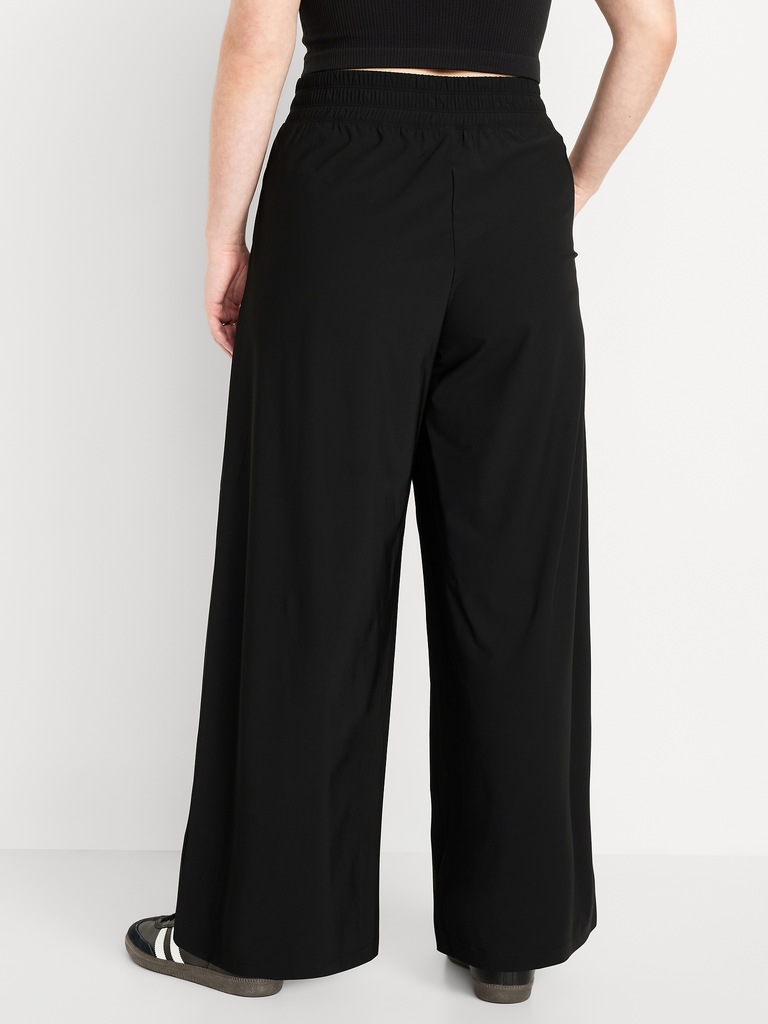 Extra High-Waisted SleekTech Pleated Trousers