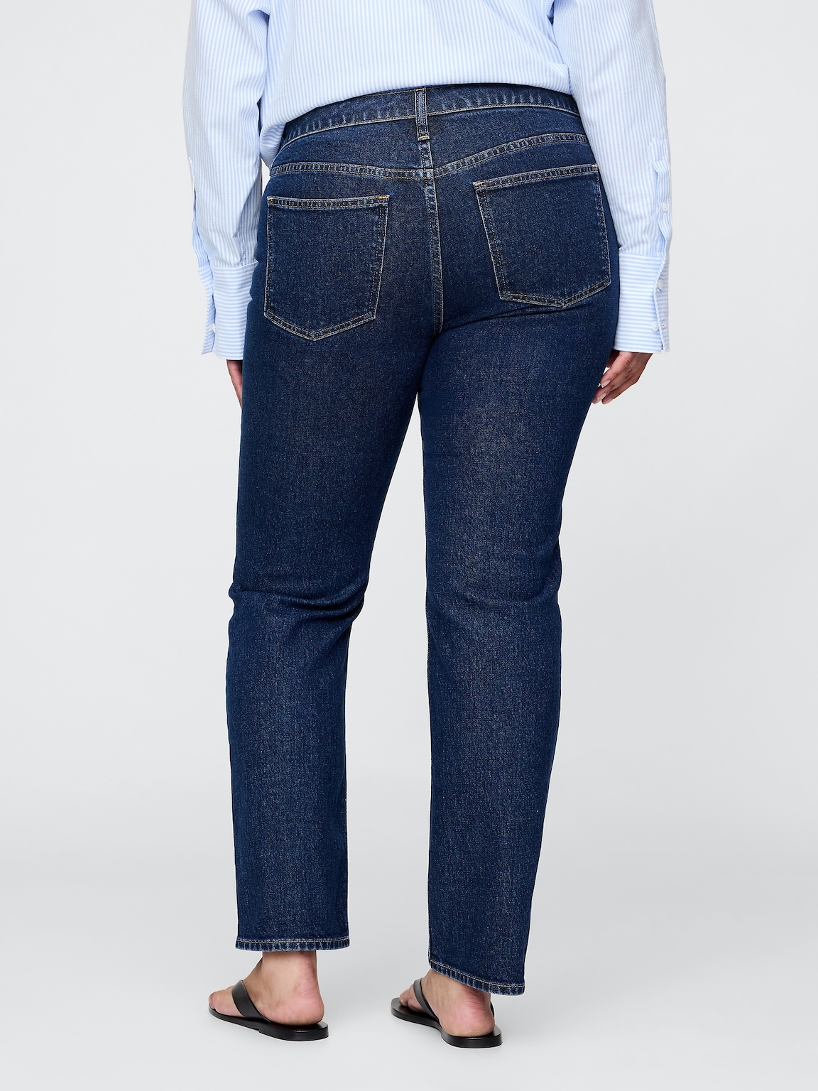 Low Rise '90s Slim Straight Jeans