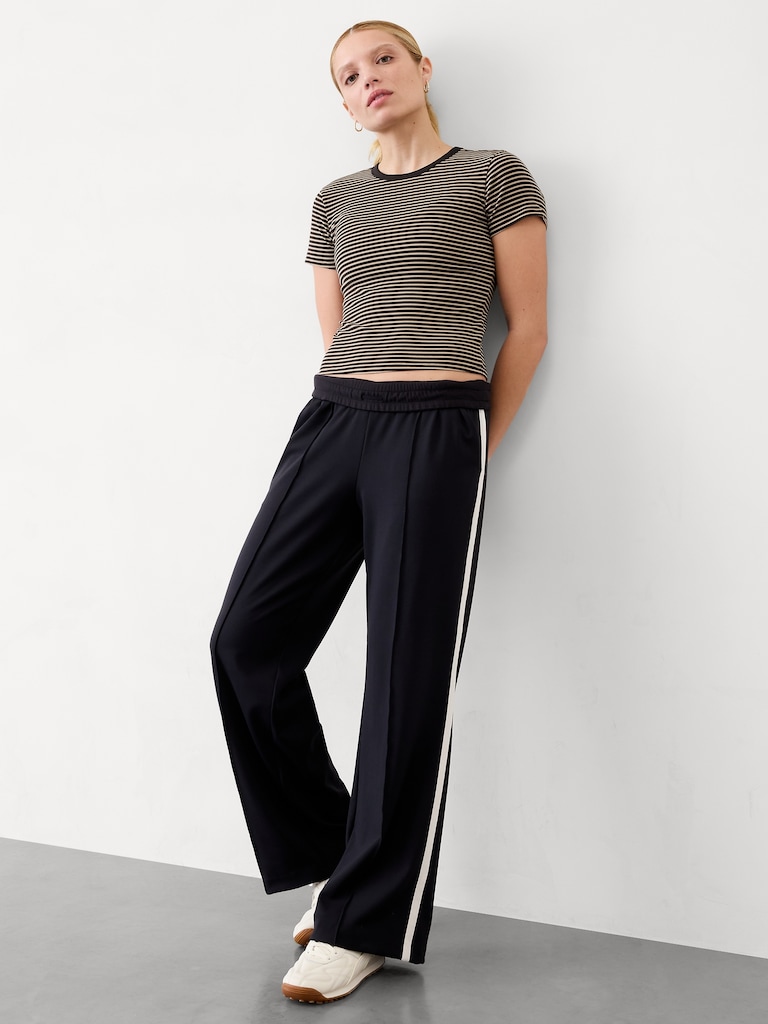 Signature Rib Crop Tee