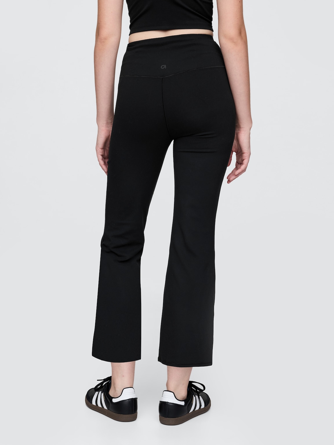 GapFit Smooth High Rise Crop Flare Leggings