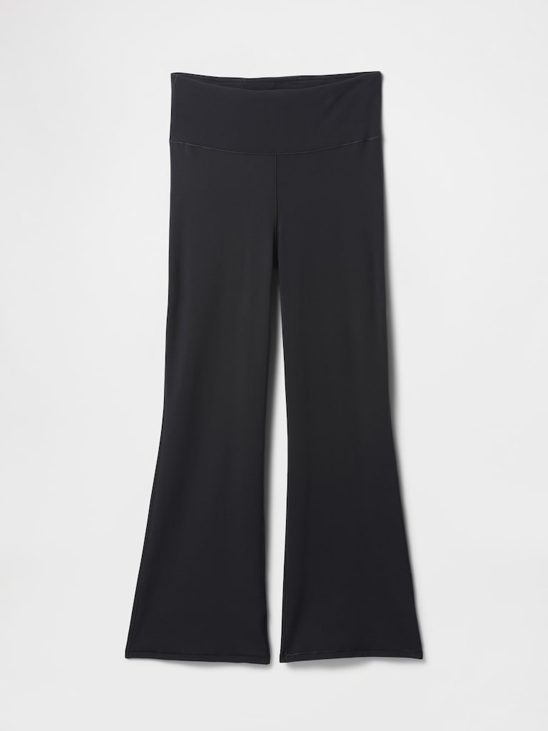 GapFit Smooth High Rise Crop Flare Leggings
