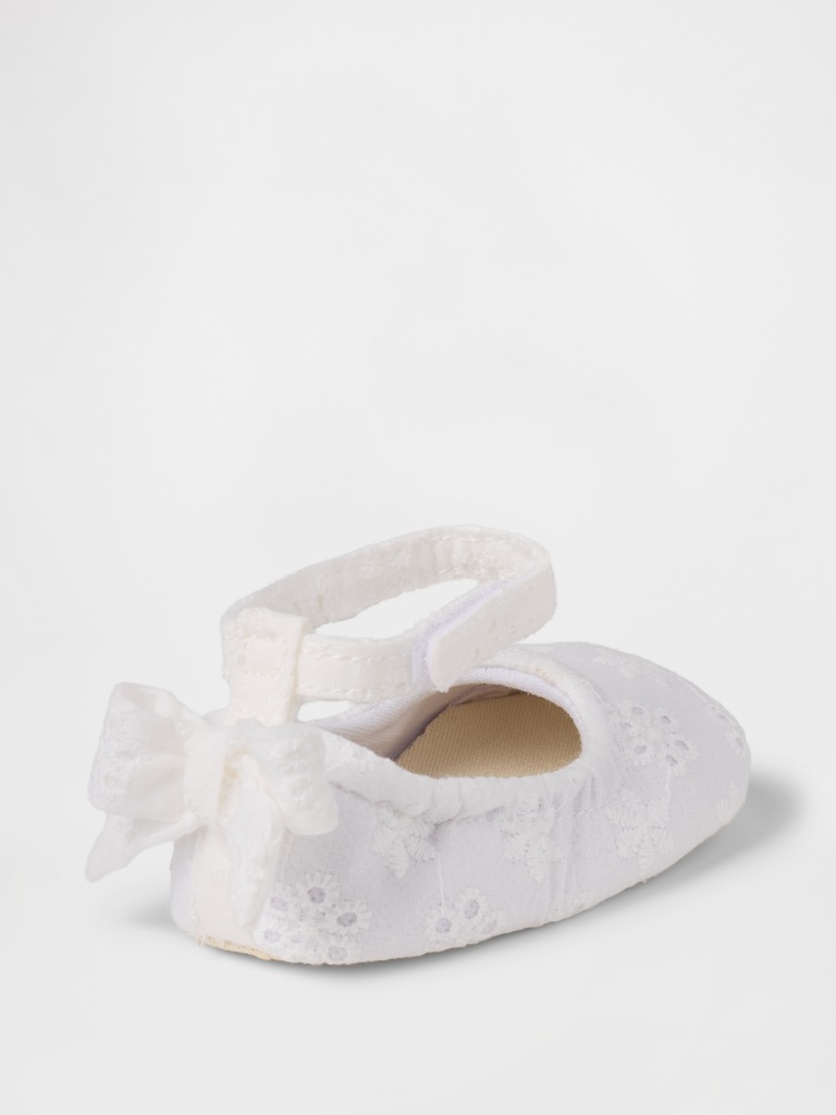 Baby Eyelet Bow Shoes