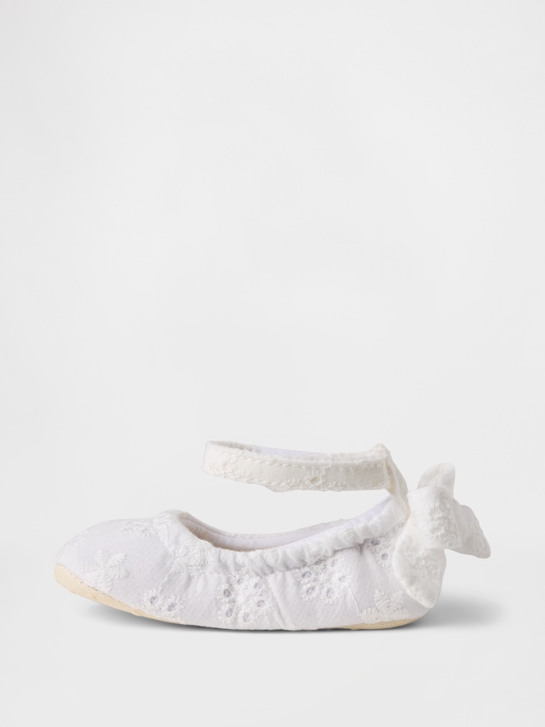 Baby Eyelet Bow Shoes