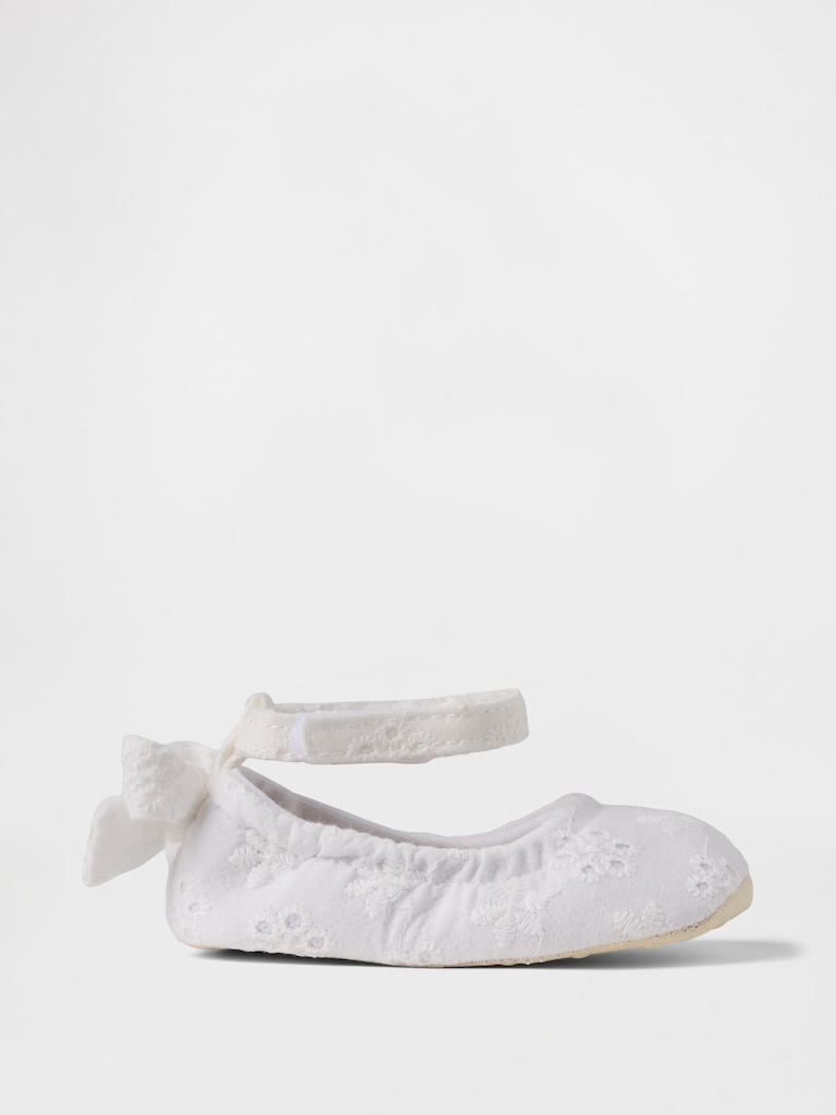 Baby Eyelet Bow Shoes