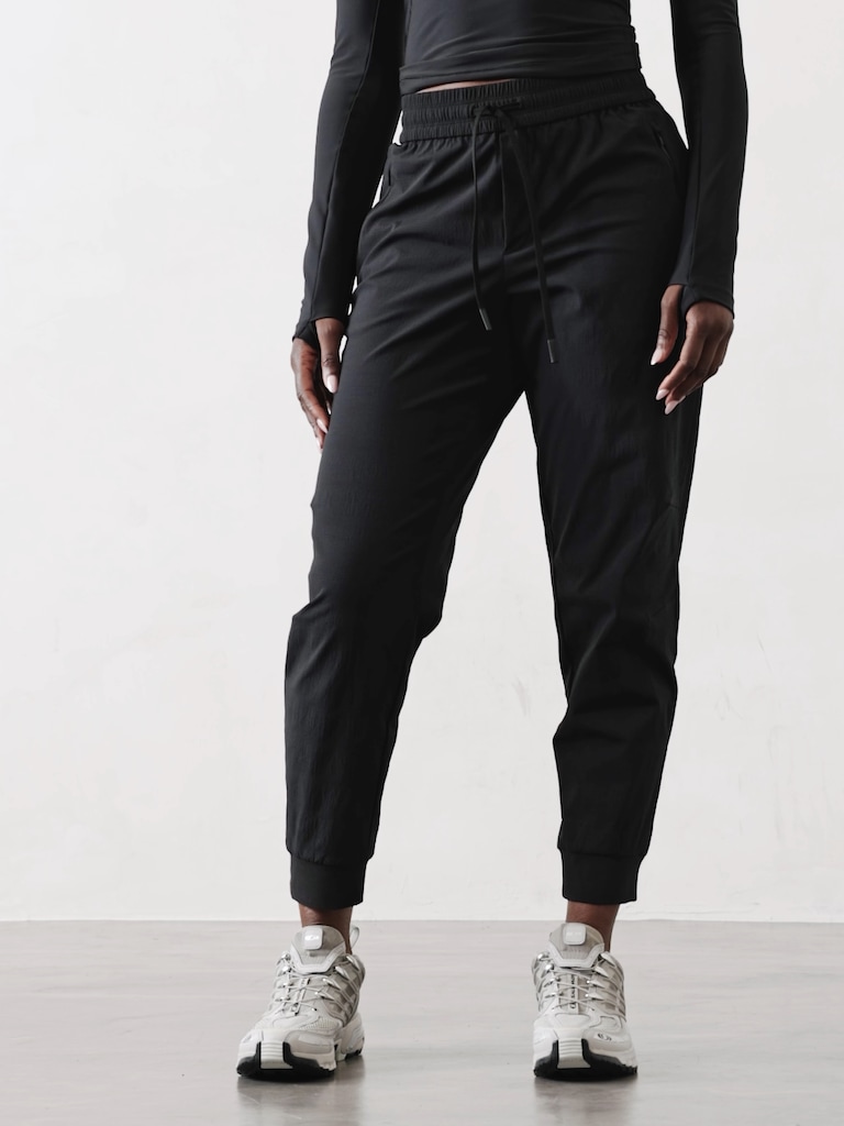 Trekkie Relaxed Mid Rise Jogger