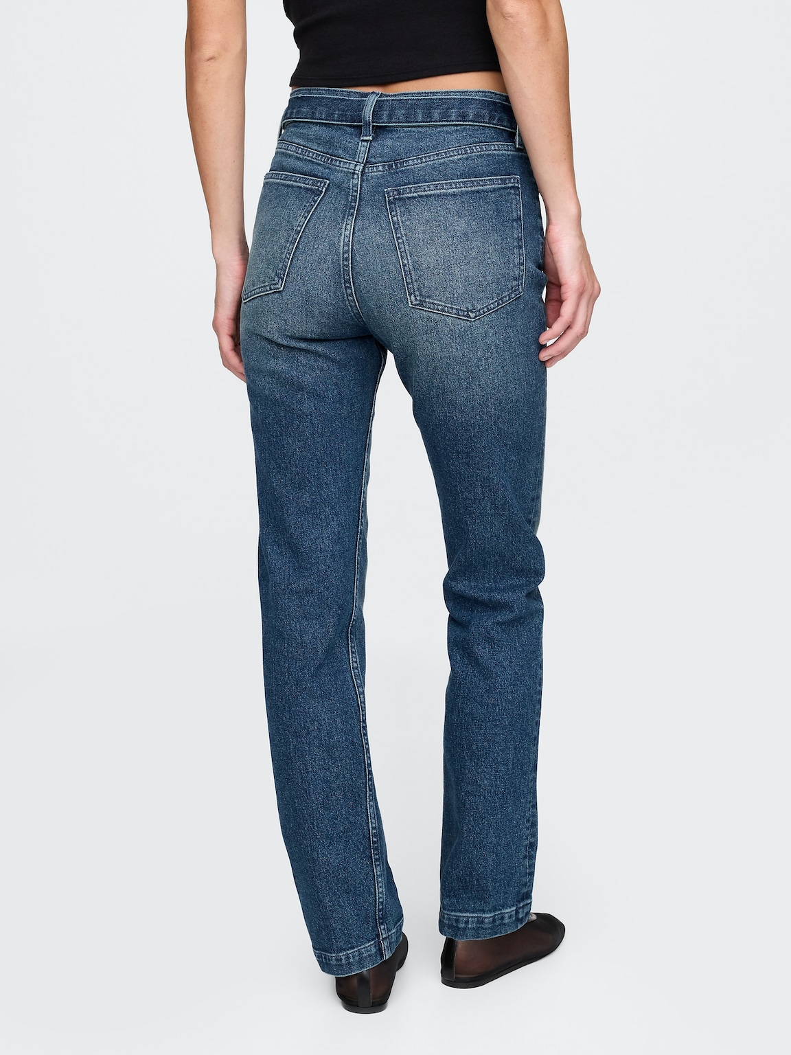 High Rise Belted '90s Slim Straight Jeans