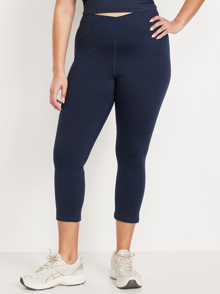 Extra High-Waisted CloudComfy Crop Leggings