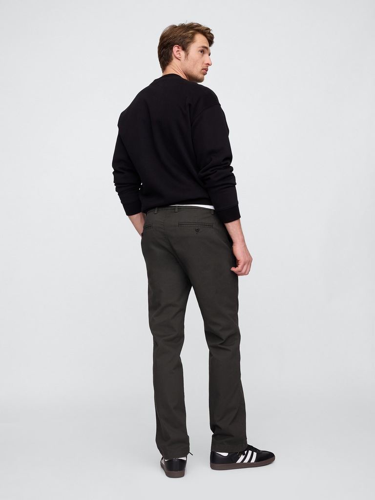 GapFlex Essential Khakis in Straight Fit