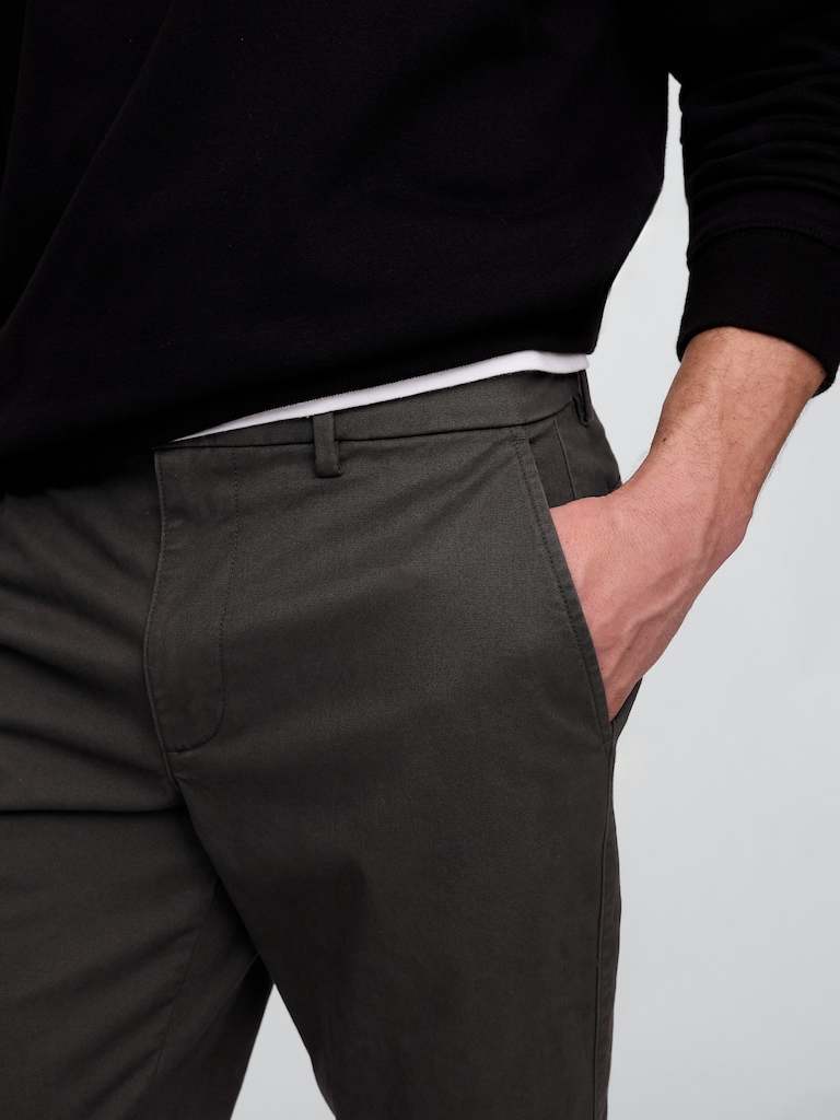 GapFlex Essential Khakis in Straight Fit
