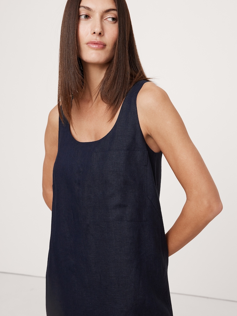 Linen Scoop-Neck Shift Dress