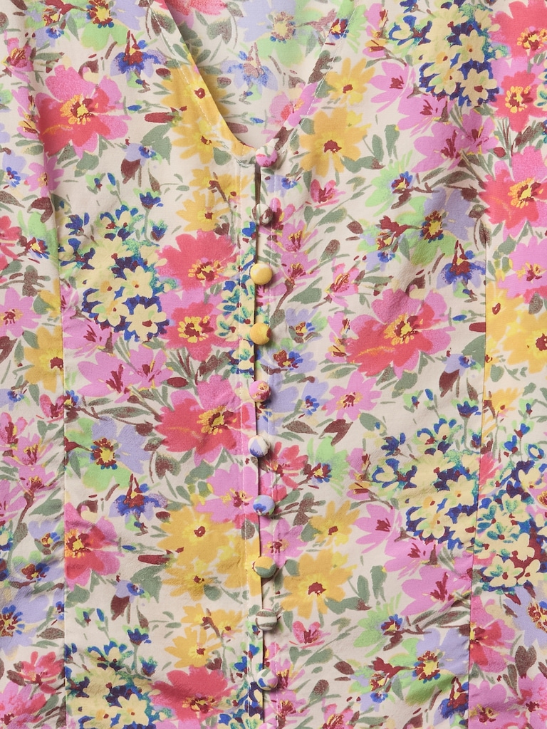 Crepe Flutter-Sleeve Top
