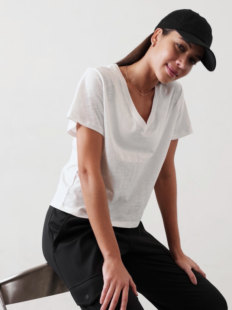 Essential Slub V-Neck Tee