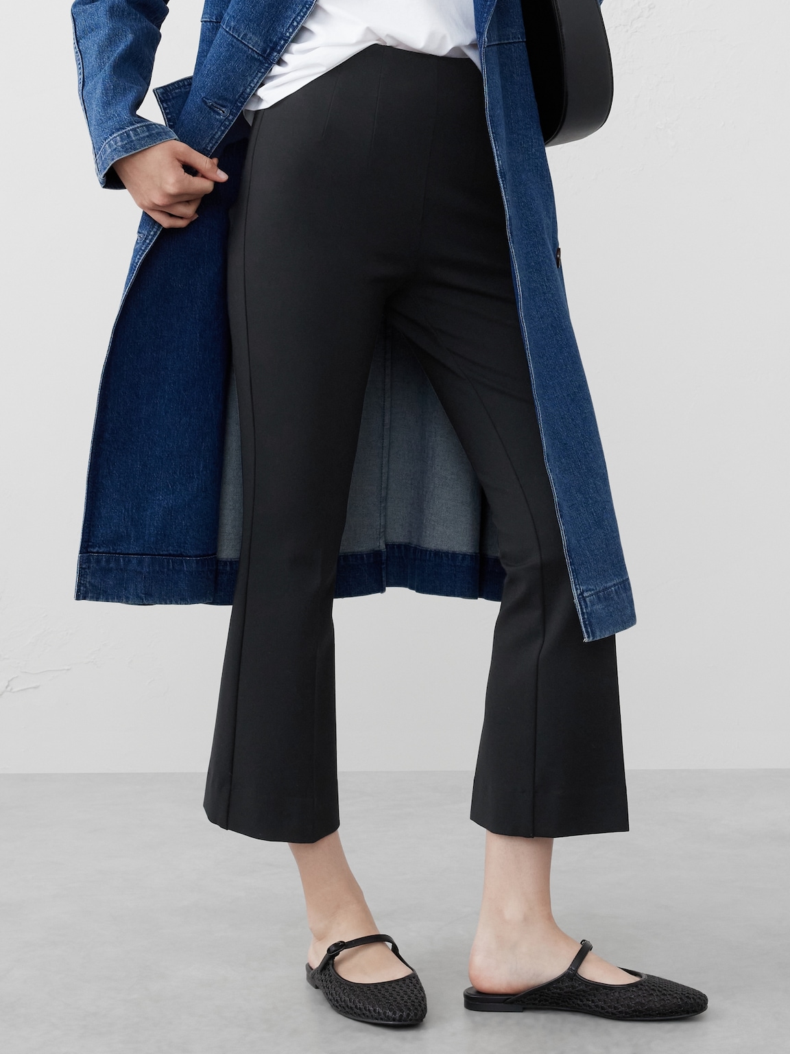 Bootcut Cropped Ponte Pull-On Pant