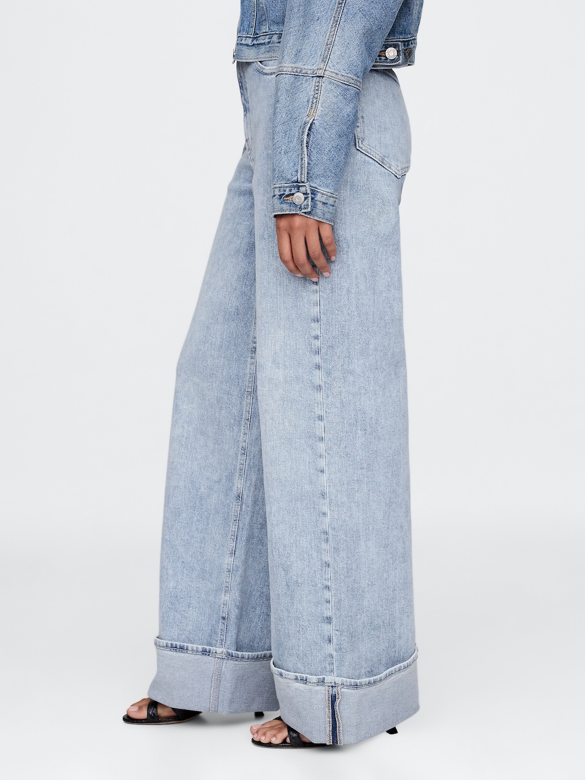 High Rise Stride Cuffed Wide-Leg Jeans