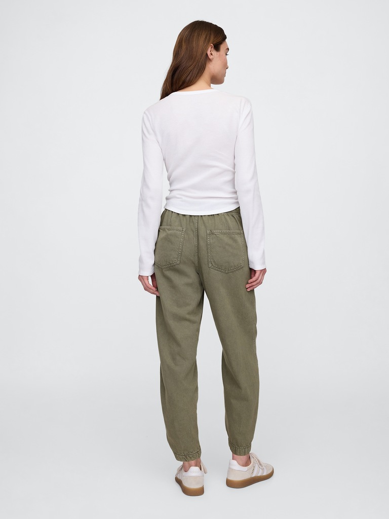 Mid Rise Pull-On Soft Barrel Jeans