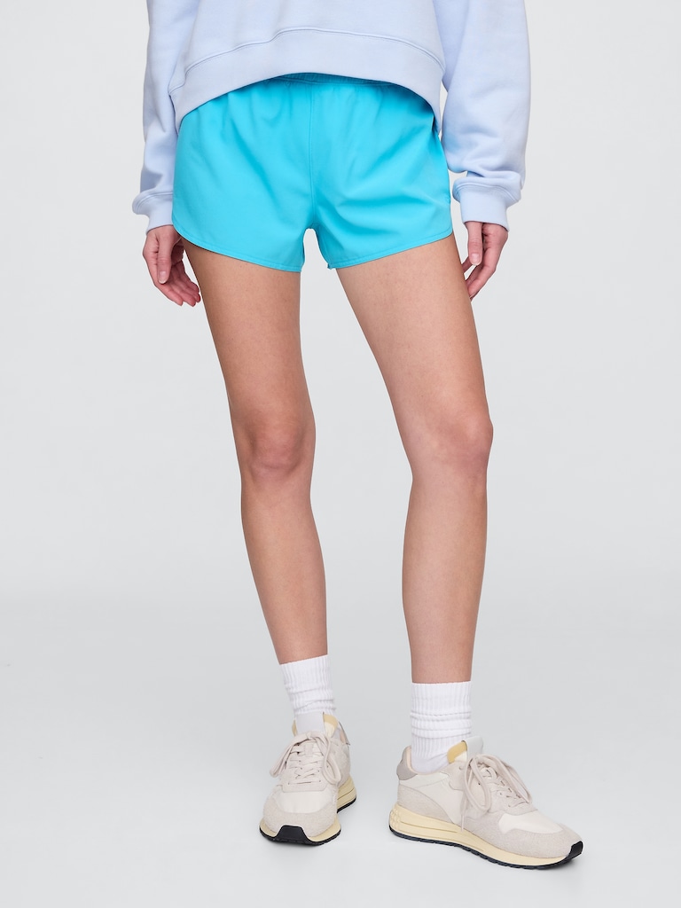 GapFit 3" Mid Rise Runaround Shorts