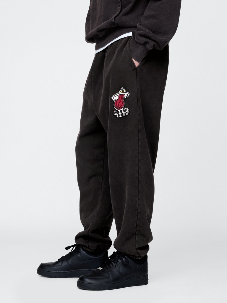 NBA Miami Heat Logo Heavyweight Joggers