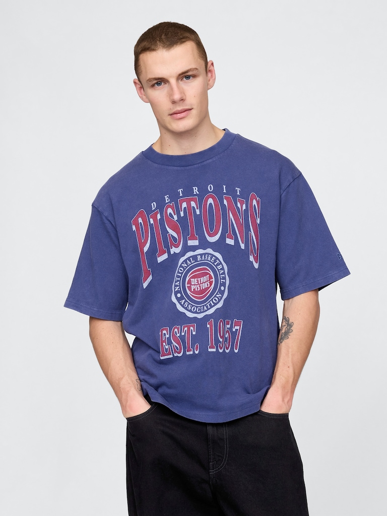 NBA Detroit Pistons Graphic T-Shirt