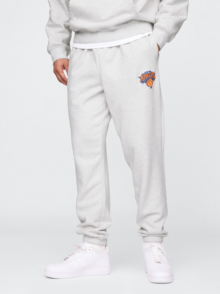 NBA New York Knicks Logo Heavyweight Joggers