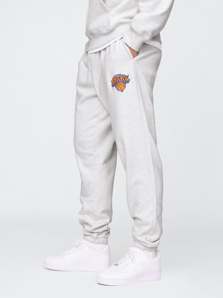 NBA New York Knicks Logo Heavyweight Joggers