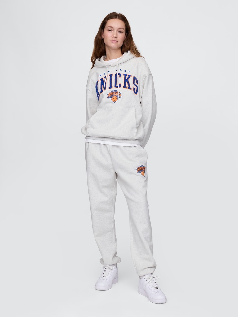 NBA New York Knicks Logo Heavyweight Joggers