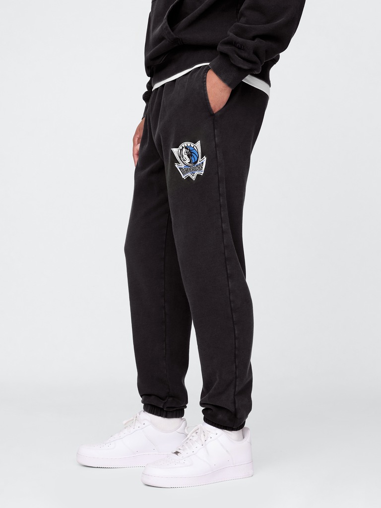 NBA Dallas Mavericks Logo Heavyweight Joggers