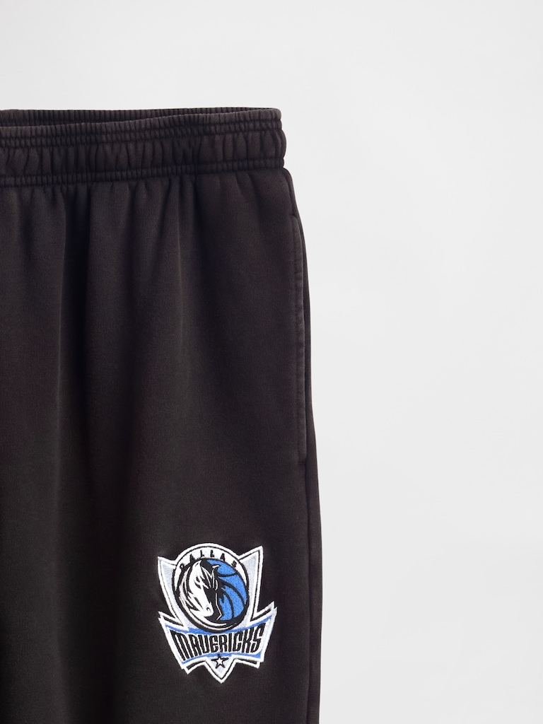 NBA Dallas Mavericks Logo Heavyweight Joggers