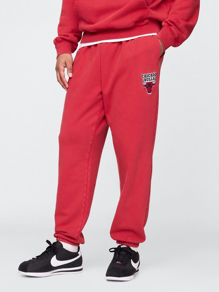 NBA Chicago Bulls Logo Heavyweight Joggers