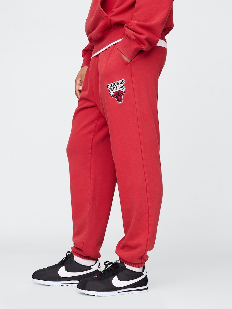 NBA Chicago Bulls Logo Heavyweight Joggers
