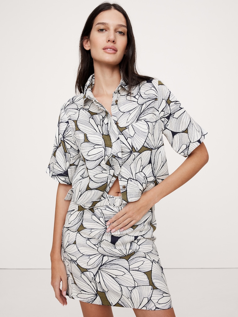 Boxy Linen Cropped Shirt