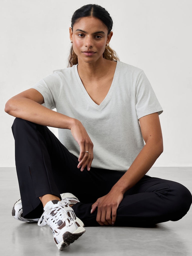 Essential V-Neck Tee