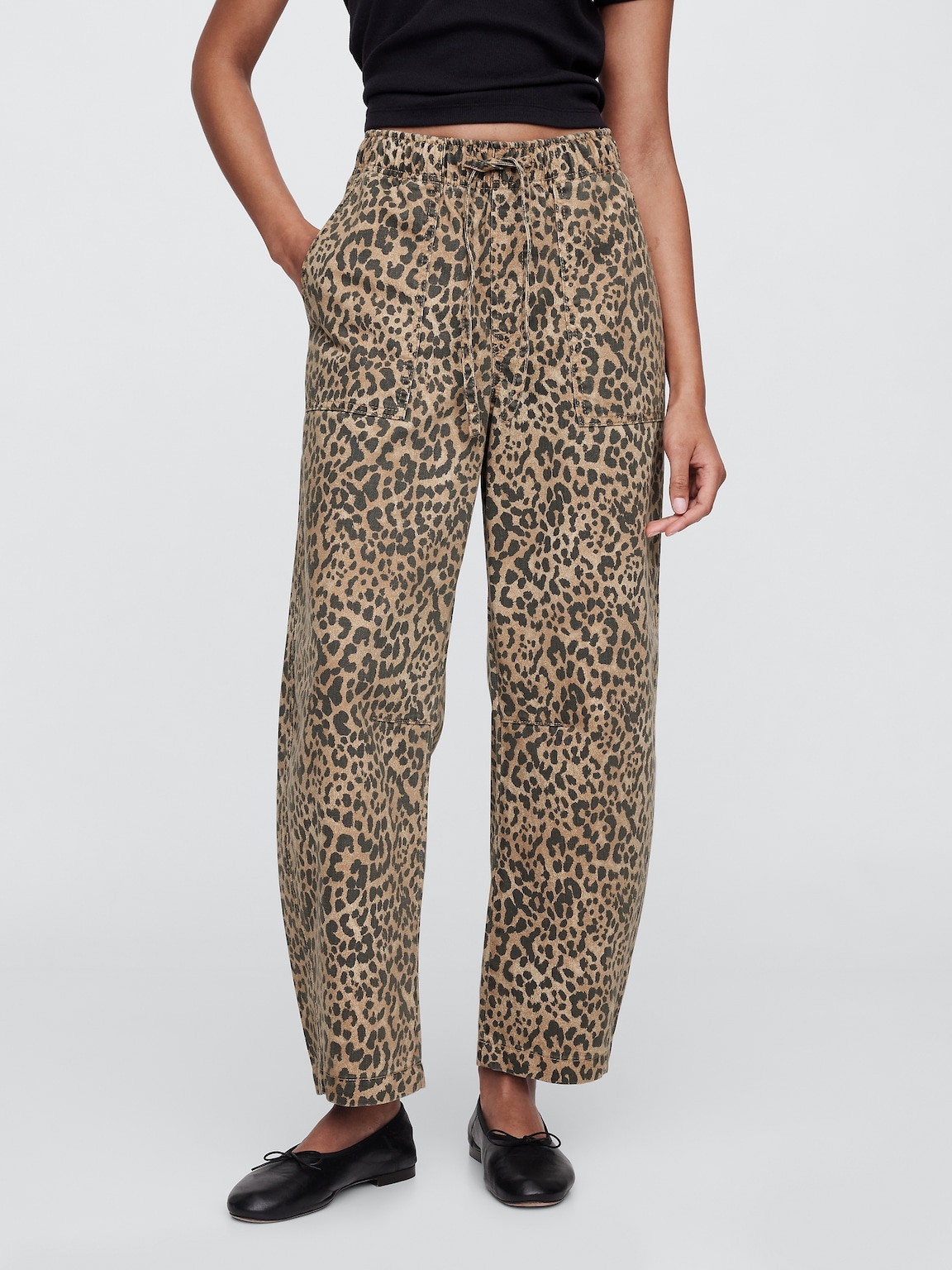 Mid Rise Soft Pull-On Barrel Jeans