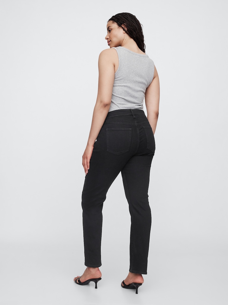 Mid Rise Classic Straight Jeans