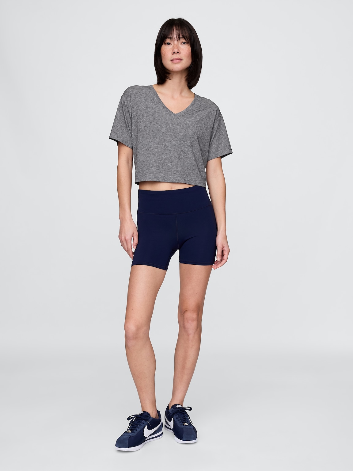 GapFit Breathe V-Neck Crop T-Shirt