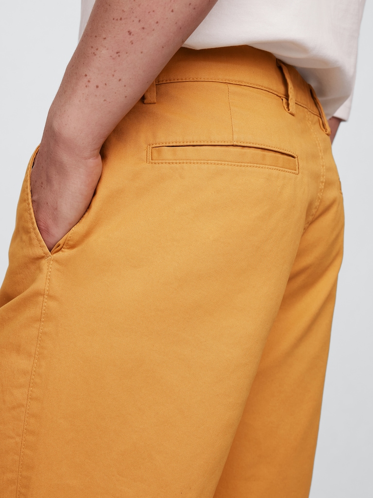 9" Essential Khaki Shorts