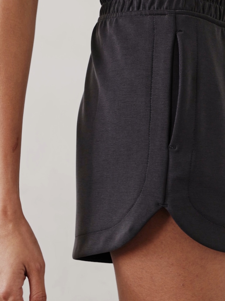 Seasoft Mid Rise 4" Short