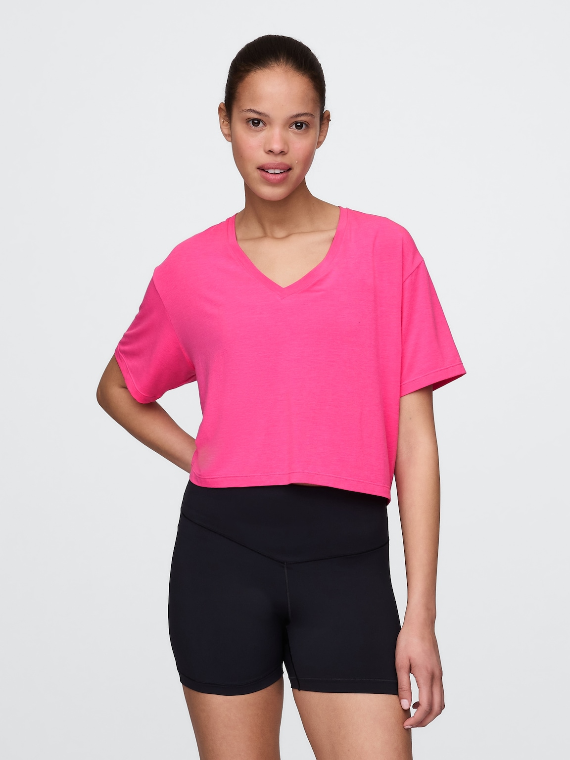 GapFit Breathe V-Neck Crop T-Shirt