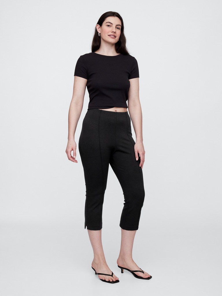Mid Rise Pintuck Ponte Capri Pants