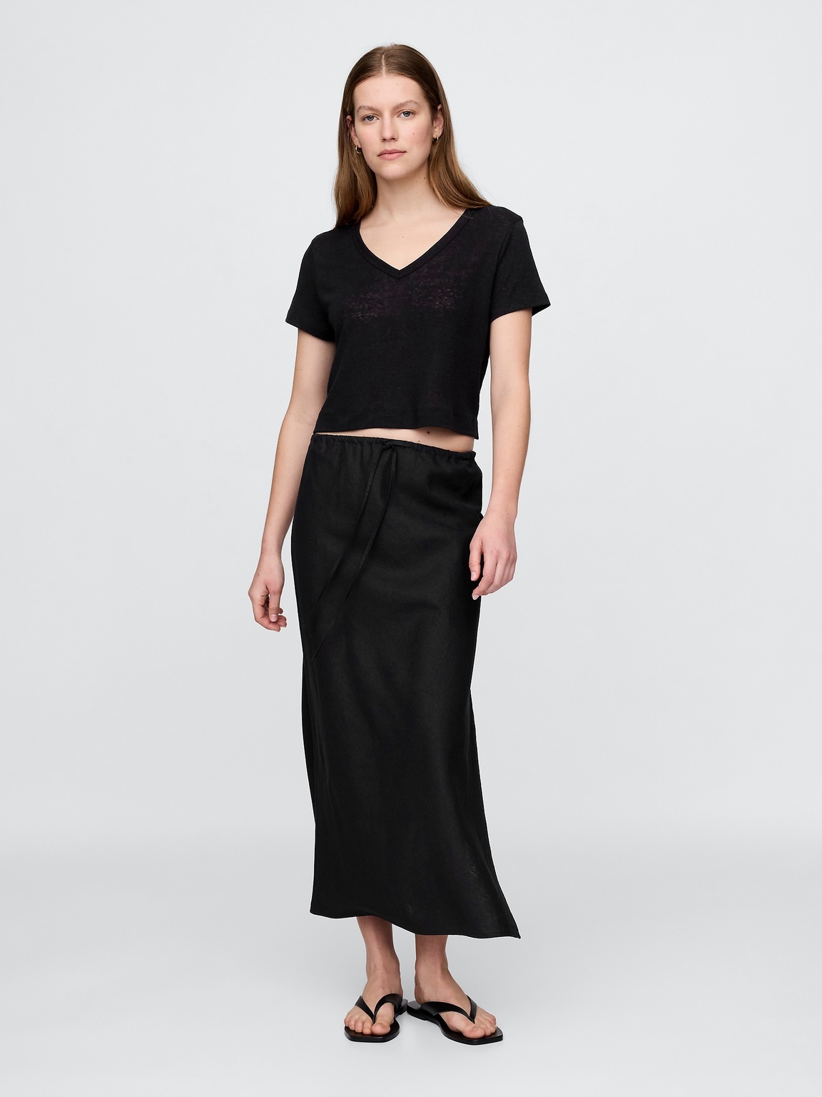 Linen-Blend V-Neck Crop T-Shirt