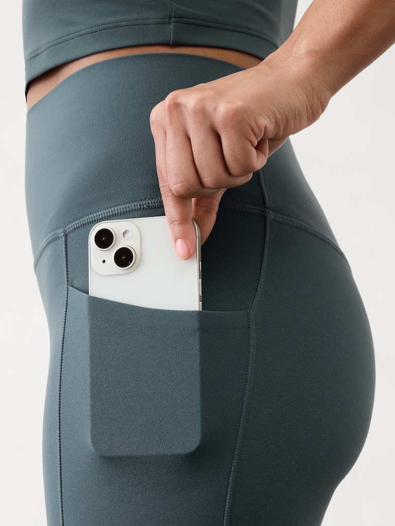 Salutation Stash High Rise Capri